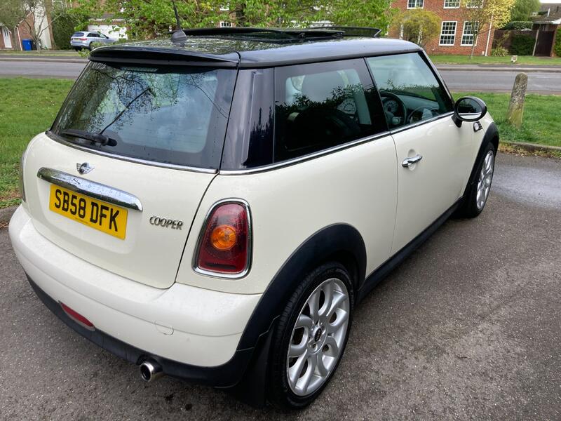 View MINI HATCH 1.6 Cooper Hatch